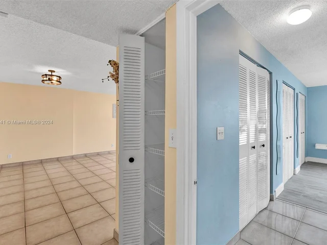 431 SE 3rd St # 402, Dania Beach FL 33004