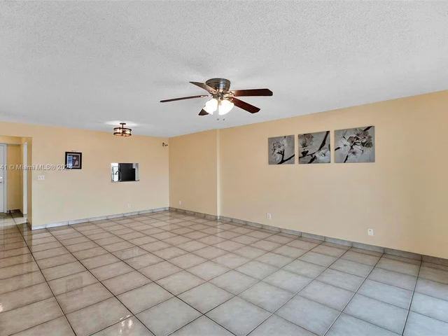 431 SE 3rd St # 402, Dania Beach FL 33004