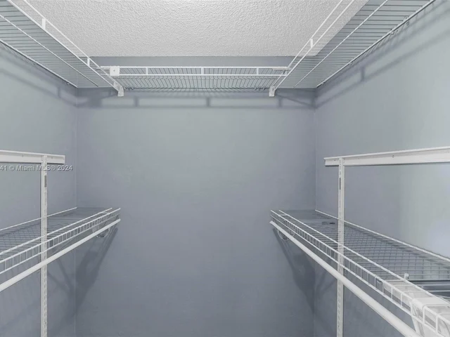 431 SE 3rd St # 402, Dania Beach FL 33004