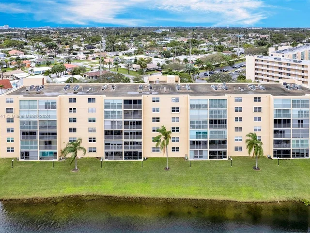 431 SE 3rd St # 402, Dania Beach FL 33004