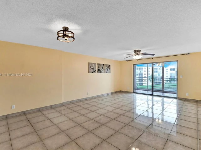 431 SE 3rd St # 402, Dania Beach FL 33004