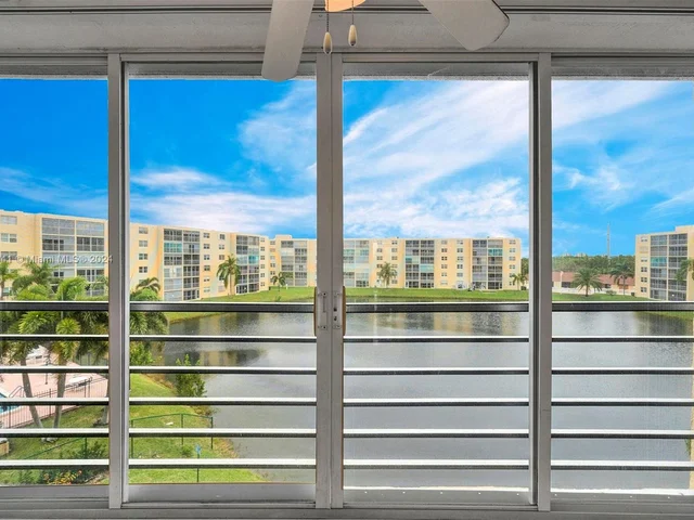 431 SE 3rd St # 402, Dania Beach FL 33004