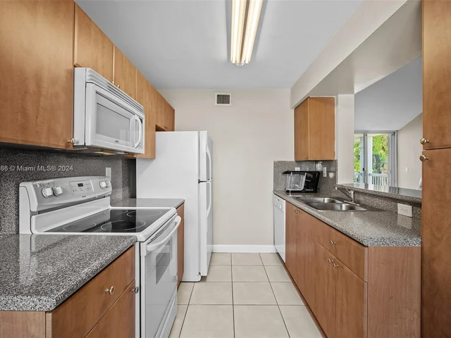 9770 NW 48th Ter # 196, Doral FL 33178