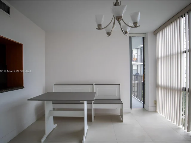 1000 Parkview Dr # 415, Hallandale Beach FL 33009