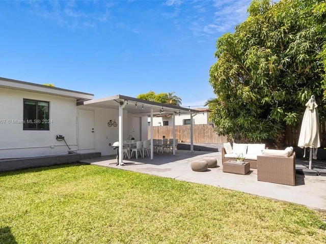 2485 SW 19th Ter, Miami FL 33145