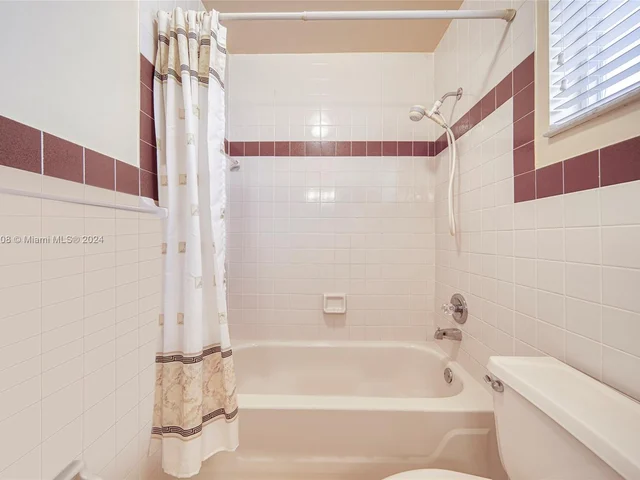 11319 SW 74th Ter, Miami FL 33173