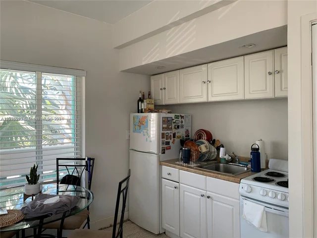 1980 Bay Dr # 20, Miami Beach FL 33141