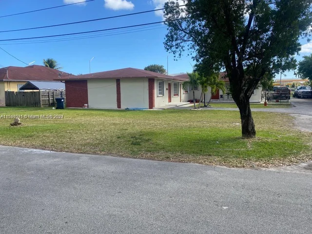 7880 Grand Canal Dr # 1, Miami FL 33144