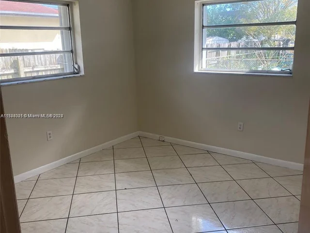 7880 Grand Canal Dr # 1, Miami FL 33144