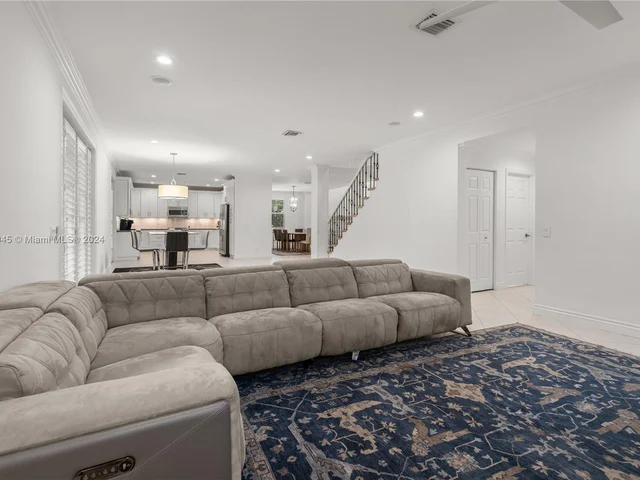 3706 Vista Way, Weston FL 33331