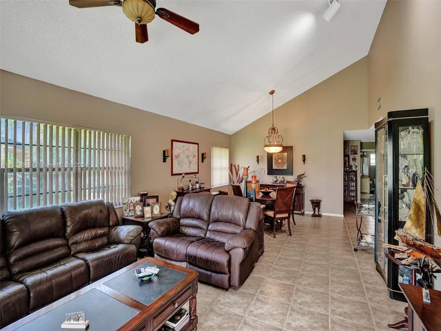 8740 Azalea Ct # 204, Tamarac FL 33321