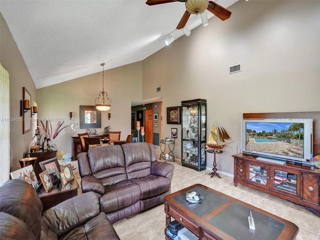 8740 Azalea Ct # 204, Tamarac FL 33321