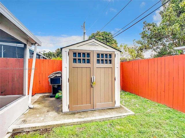 4351 E 8th Lane, Hialeah FL 33013