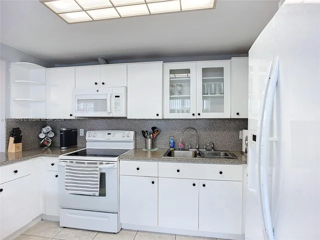 4351 E 8th Lane, Hialeah FL 33013