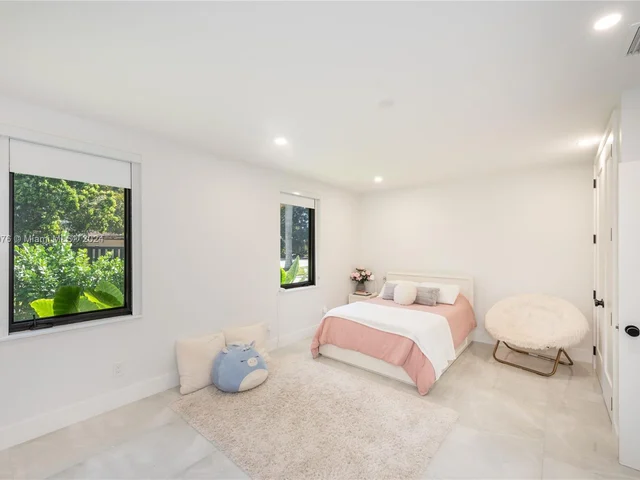 11600 SW 72nd Ave, Pinecrest FL 33156