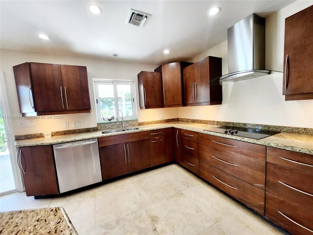 5364 NW 1st Ave, Oakland Park FL 33309