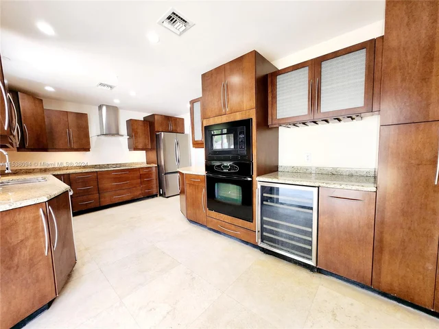 5364 NW 1st Ave, Oakland Park FL 33309