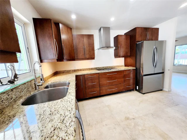 5364 NW 1st Ave, Oakland Park FL 33309