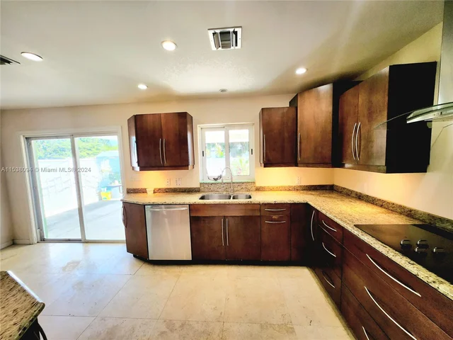 5364 NW 1st Ave, Oakland Park FL 33309