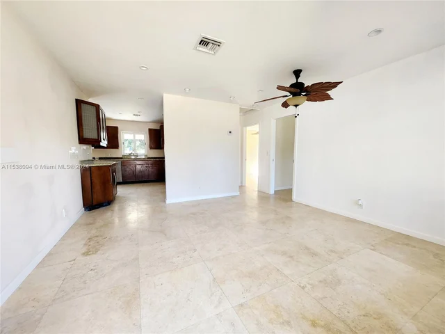 5364 NW 1st Ave, Oakland Park FL 33309