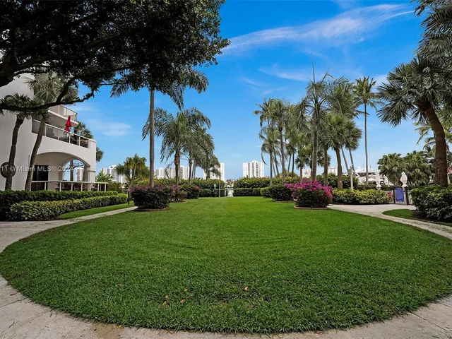 3610 Yacht Club Dr # 1214, Aventura FL 33180