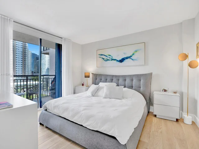 540 Brickell Key Dr # 1011, Miami FL 33131