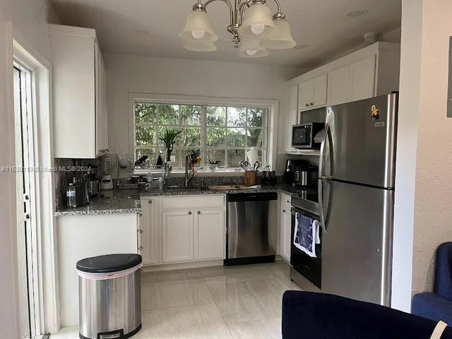 209 NW 7th Ave, Dania Beach FL 33004