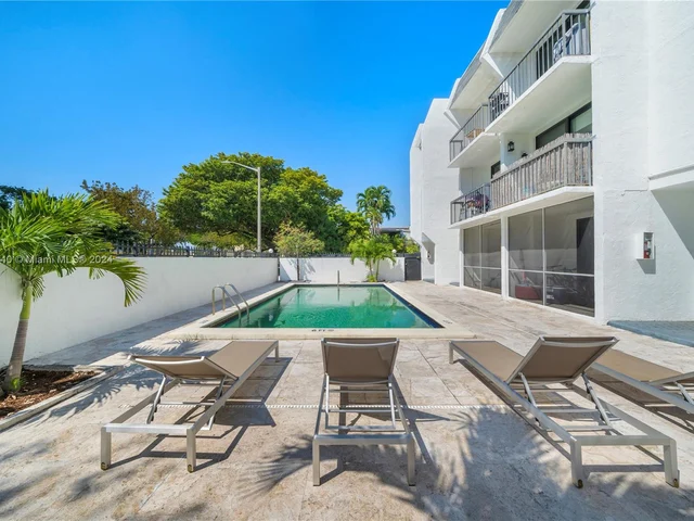 2345 NE 135th St # 102, North Miami FL 33181