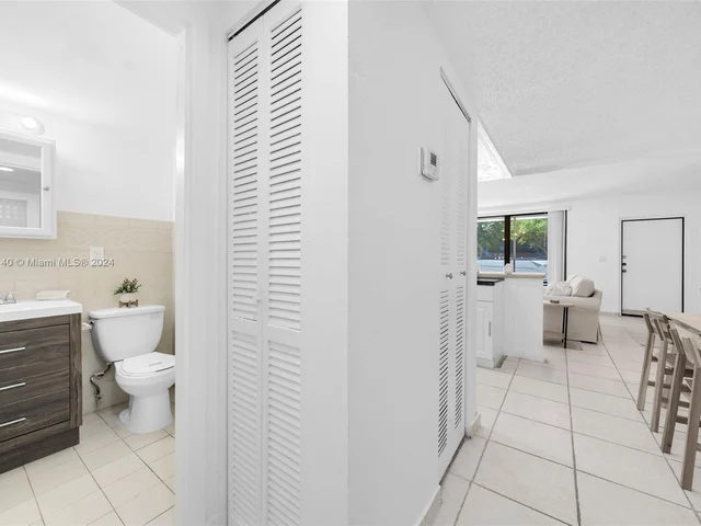 2345 NE 135th St # 102, North Miami FL 33181