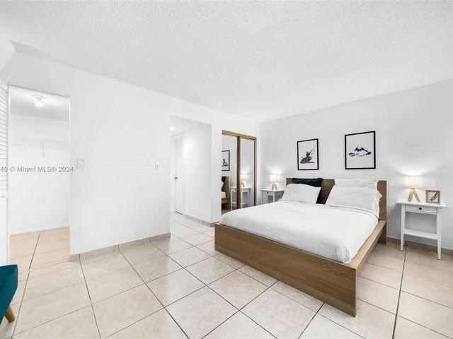 2345 NE 135th St # 102, North Miami FL 33181