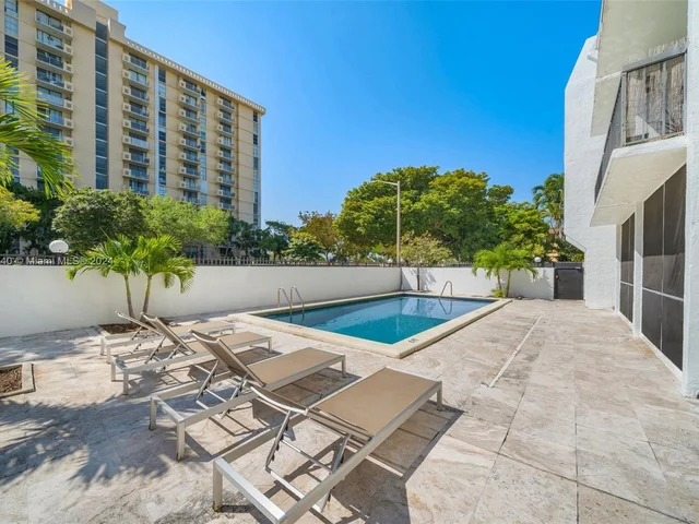 2345 NE 135th St # 102, North Miami FL 33181