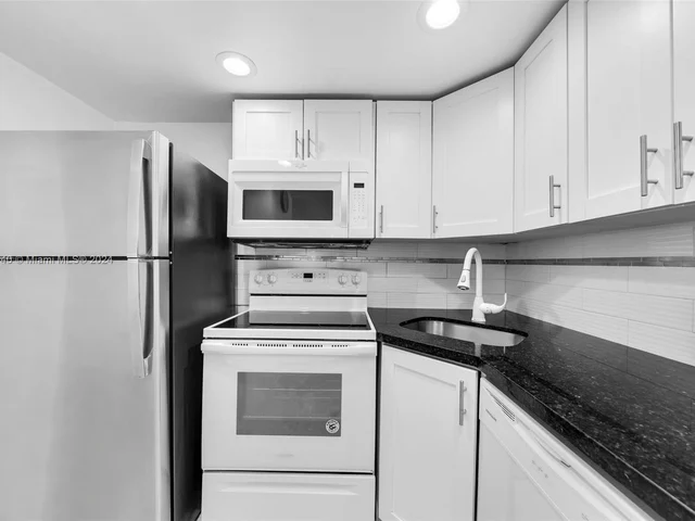 2345 NE 135th St # 102, North Miami FL 33181