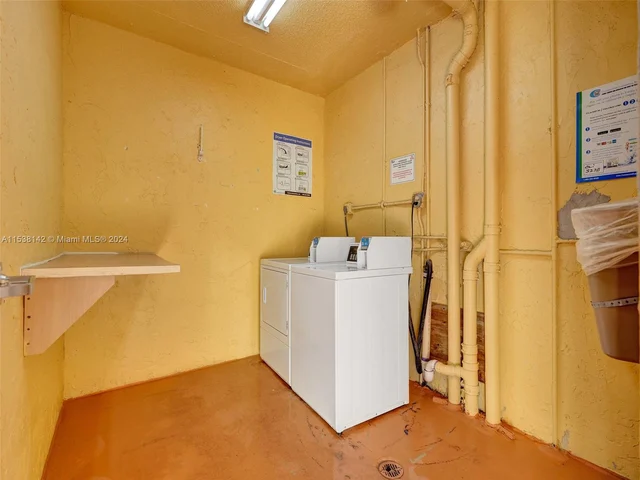 7840 Camino Real # 306, Miami FL 33143