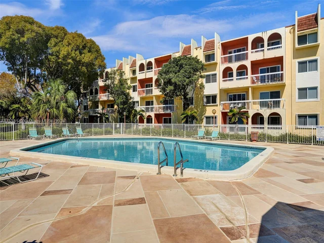 7840 Camino Real # 306, Miami FL 33143