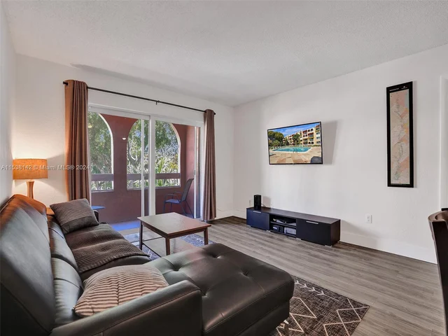 7840 Camino Real # 306, Miami FL 33143