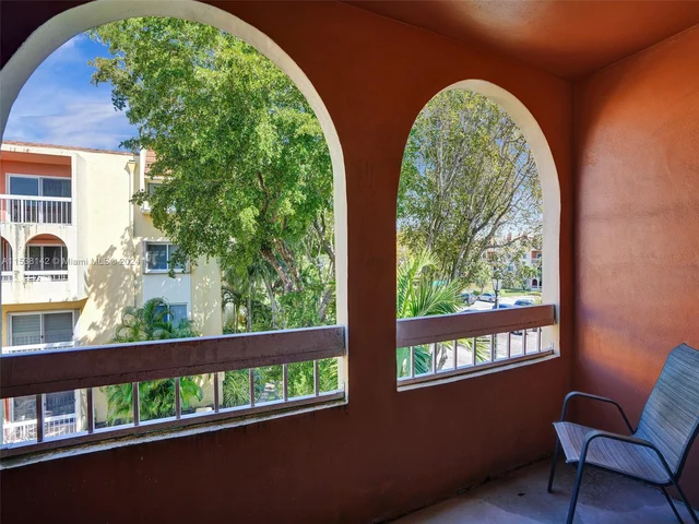 7840 Camino Real # 306, Miami FL 33143