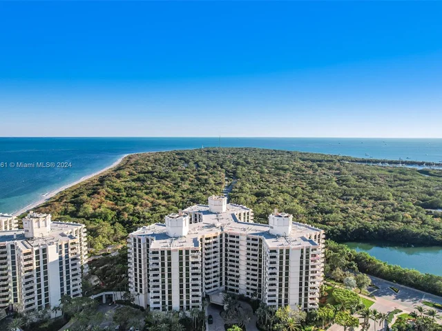 1121 Crandon Blvd # E401, Key Biscayne FL 33149