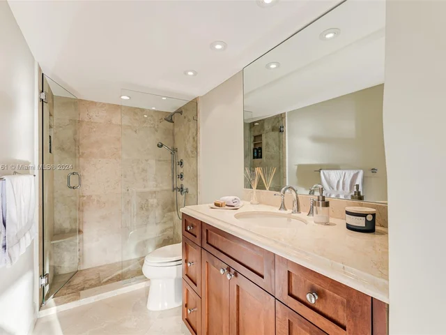 1121 Crandon Blvd # E401, Key Biscayne FL 33149