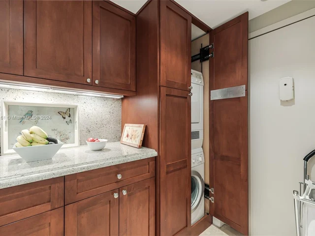 1121 Crandon Blvd # E401, Key Biscayne FL 33149