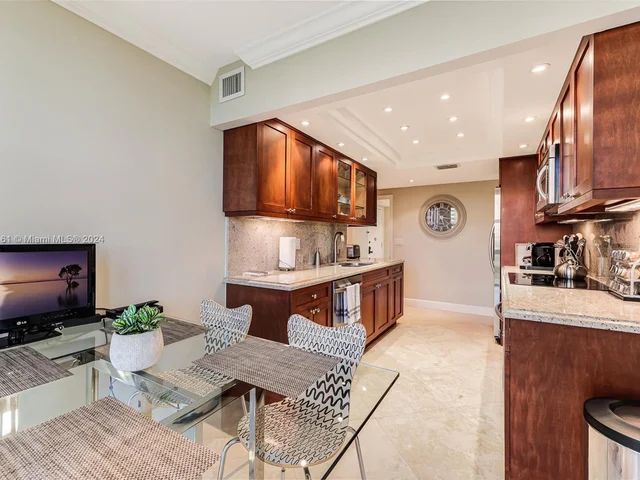 1121 Crandon Blvd # E401, Key Biscayne FL 33149