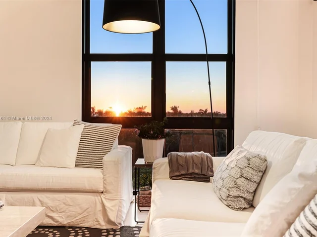 1121 Crandon Blvd # E401, Key Biscayne FL 33149