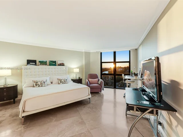 1121 Crandon Blvd # E401, Key Biscayne FL 33149