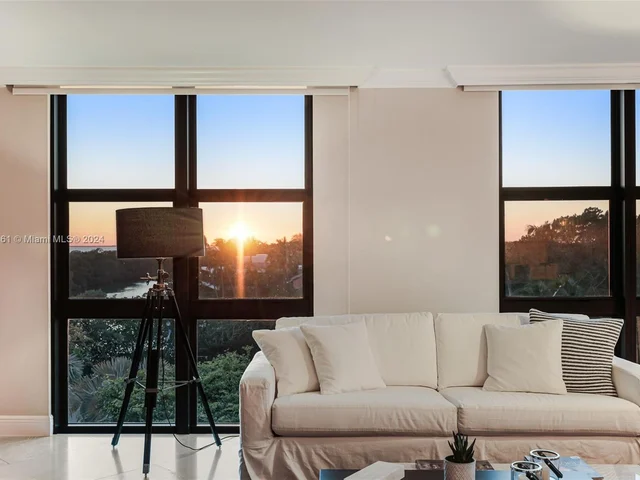 1121 Crandon Blvd # E401, Key Biscayne FL 33149