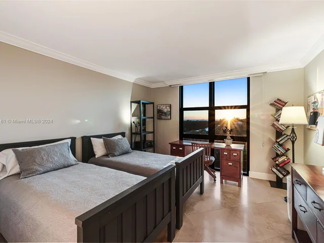 1121 Crandon Blvd # E401, Key Biscayne FL 33149