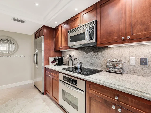 1121 Crandon Blvd # E401, Key Biscayne FL 33149