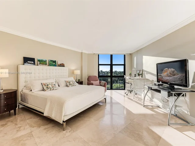 1121 Crandon Blvd # E401, Key Biscayne FL 33149