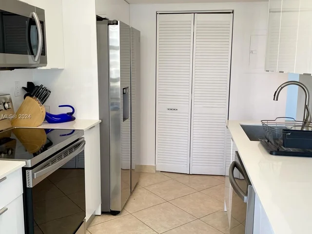 3400 NE 192nd St # 805, Aventura FL 33180