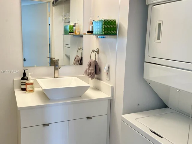 3400 NE 192nd St # 805, Aventura FL 33180