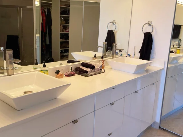 3400 NE 192nd St # 805, Aventura FL 33180