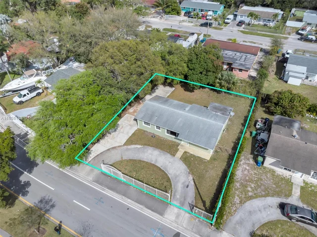 3811 NW 207th St, Miami Gardens FL 33055